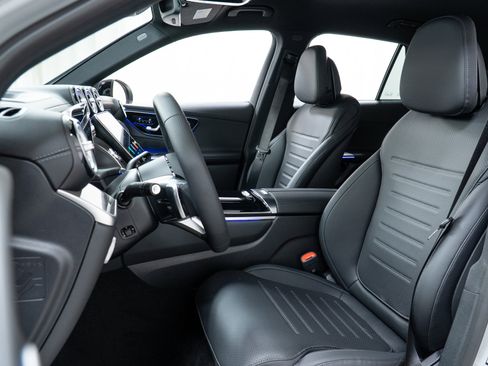 New 2026 Mercedes-Benz GLC 300 4MATIC image 13