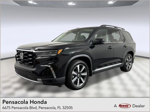 Used 2025 Honda Pilot Elite image 1