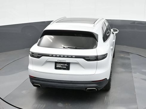 Certified 2022 Porsche Cayenne AWD/4WD image 29