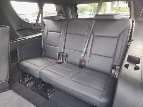 Certified 2025 Chevrolet Suburban LT AWD/4WD image 17