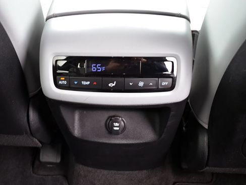 Used 2023 Hyundai Palisade SEL AWD/4WD image 34