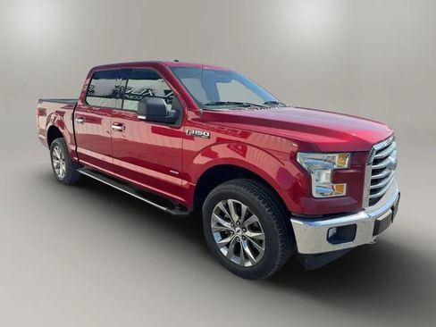 Used 2017 Ford F150 XLT w/ Equipment Group 302A Luxury AWD/4WD image 4