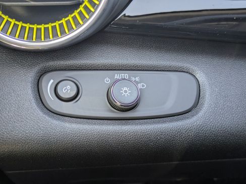 New 2026 Chevrolet Trax ACTIV w/ Driver Confidence Package image 15