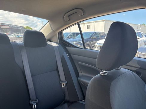 Used 2025 Nissan Versa SV FWD image 32