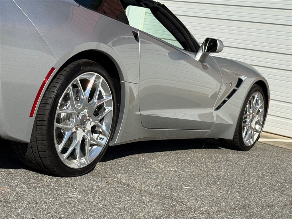 Used 2017 Chevrolet Corvette Stingray Coupe RWD image 38