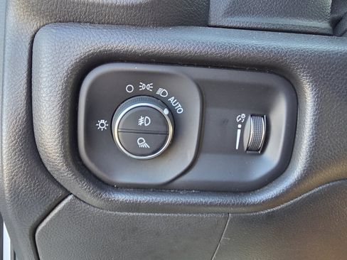 Used 2024 RAM 3500 Big Horn image 24