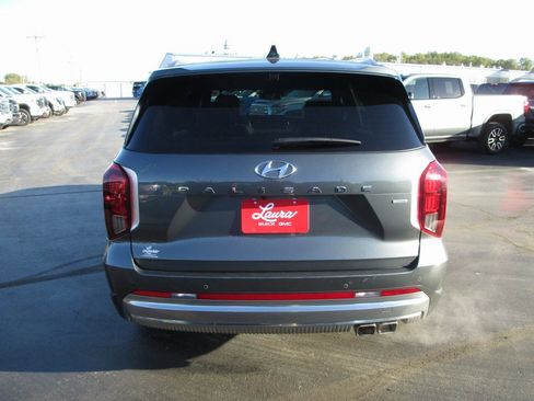 Used 2024 Hyundai Palisade Calligraphy image 6