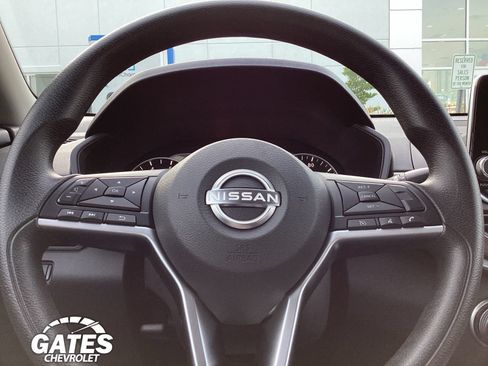 Used 2024 Nissan Altima 2.5 SV AWD/4WD image 24