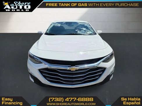 Used 2021 Chevrolet Malibu LS w/ Driver Confidence Package II FWD image 2