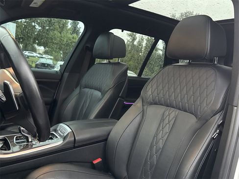 Used 2023 BMW X5 M50i w/ Executive Package image 11
