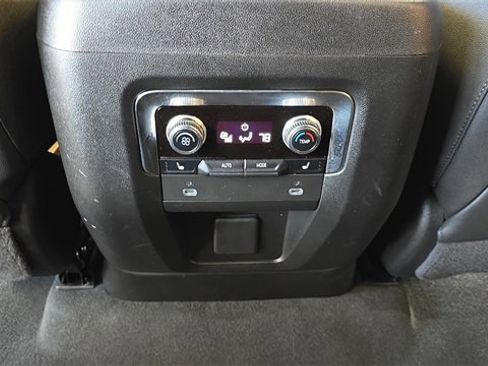 Used 2023 GMC Yukon AT4 w/ AT4 Premium Package image 17