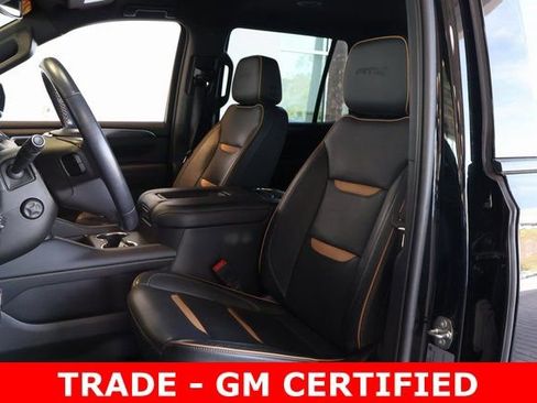 Used 2022 GMC Yukon AT4 w/ Technology Package AWD/4WD image 14