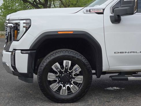 Certified 2025 GMC Sierra 2500 Denali image 8