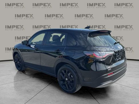 Used 2025 Honda HR-V Sport image 3