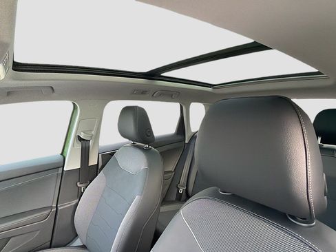 New 2026 Volkswagen Taos SE FWD image 23