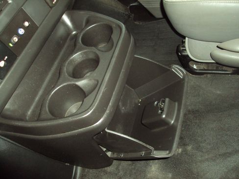 Used 2017 Chevrolet Express 3500 LT w/ LT Preferred Equipment Group image 24