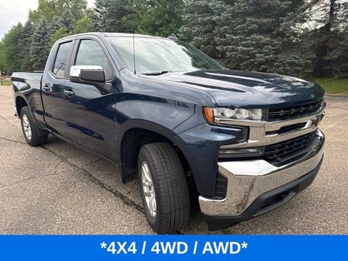 Used 2020 Chevrolet Silverado 1500 LT w/ All-Star Edition AWD/4WD image 2