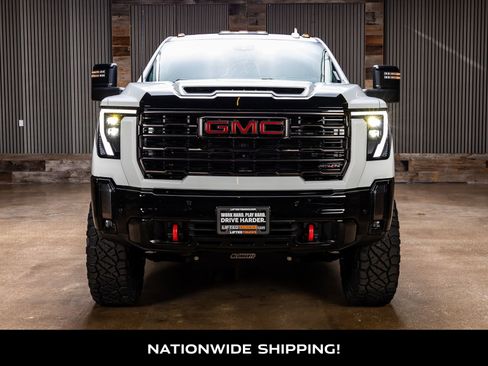 Used 2024 GMC Sierra 2500 AT4X AWD/4WD image 4