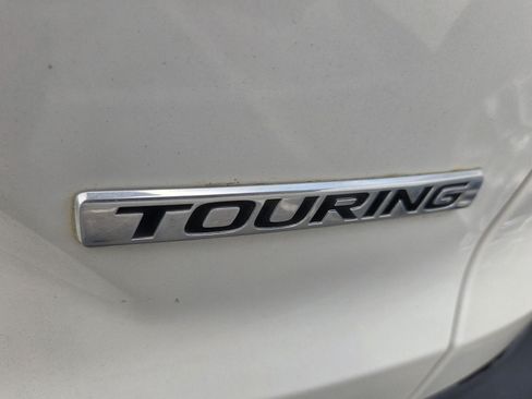 Used 2022 Honda CR-V Touring image 4