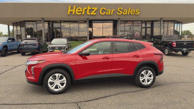 Used 2026 Chevrolet Trax LS FWD image 5