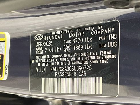 Certified 2025 Hyundai Venue Limited FWD image 27