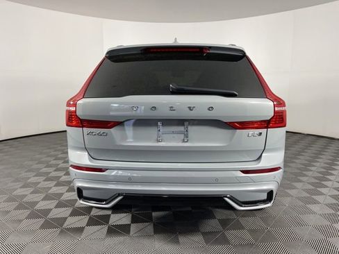 Used 2025 Volvo XC60 B5 Plus image 9