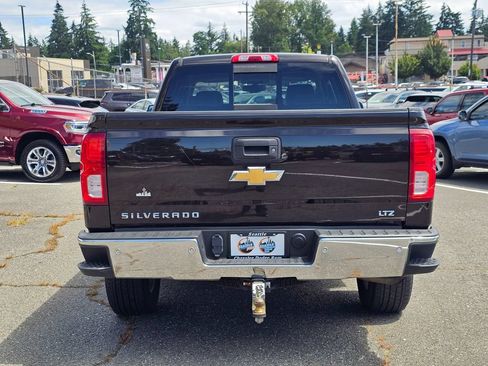 Used 2018 Chevrolet Silverado 1500 LTZ w/ LTZ Plus Package AWD/4WD image 7