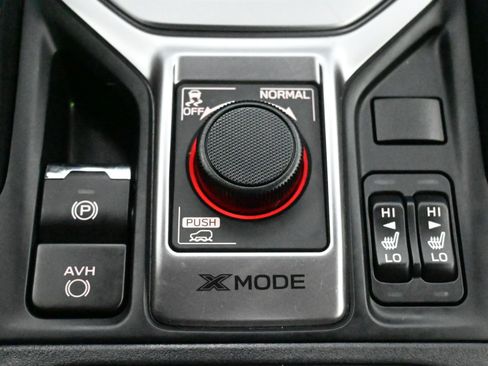 Used 2023 Subaru Forester Premium image 40