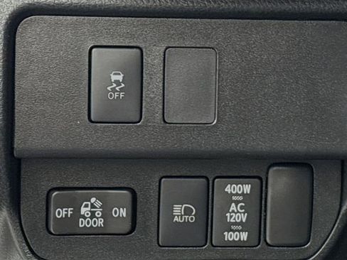 Used 2021 Toyota Tacoma TRD Off-Road image 12