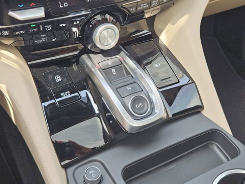 New 2026 Acura MDX SH-AWD image 17