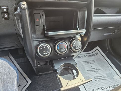 Used 2005 Honda CR-V EX image 18