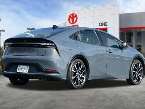 Certified 2024 Toyota Prius Prime FWD image 5