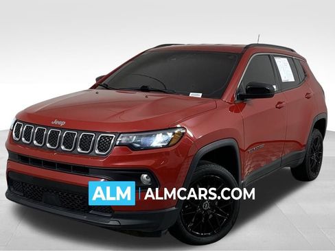 Used 2023 Jeep Compass Latitude image 1
