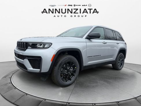 New 2026 Jeep Grand Cherokee Altitude AWD/4WD image 1