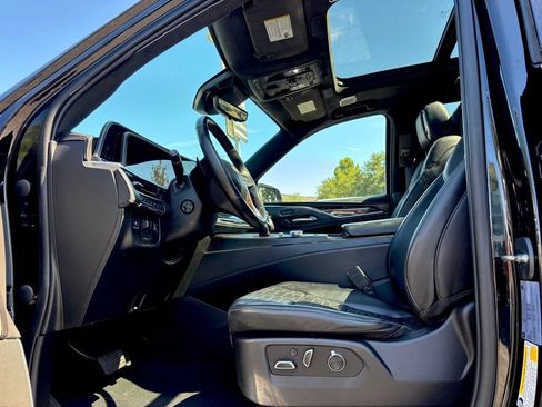 Used 2021 Cadillac Escalade Sport Platinum w/ LPO, ONYX Package AWD/4WD image 10