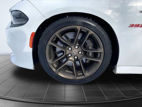 Used 2018 Dodge Charger R/T Scat Pack w/ Dynamics Package RWD image 14