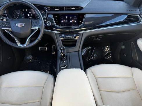 Certified 2023 Cadillac XT6 Sport w/ Technology Package image 17