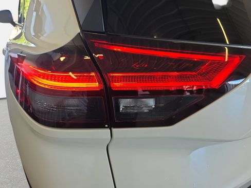 Used 2023 Nissan Rogue SV FWD image 31