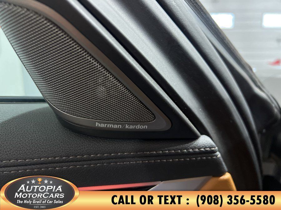 Used 2022 BMW 740i w/ M Sport Package RWD image 13