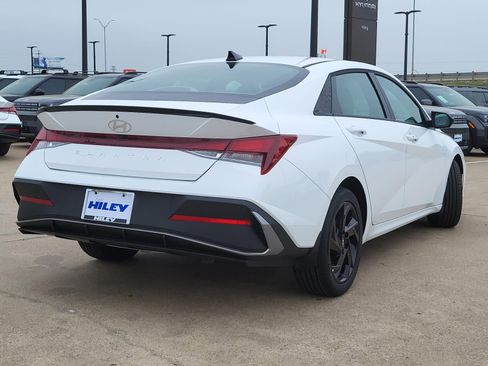 New 2026 Hyundai Elantra Sport FWD image 5