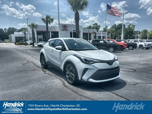 Used 2021 Toyota C-HR Limited FWD image 1