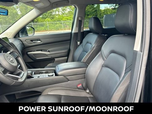 Certified 2025 Nissan Pathfinder SL w/ SL Premium Package AWD/4WD image 14