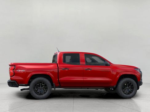 Used 2026 Chevrolet Colorado W/T AWD/4WD image 5