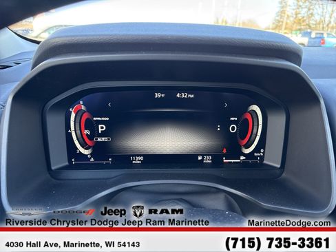 Used 2025 Nissan Rogue Platinum w/ Platinum Premium Package image 16