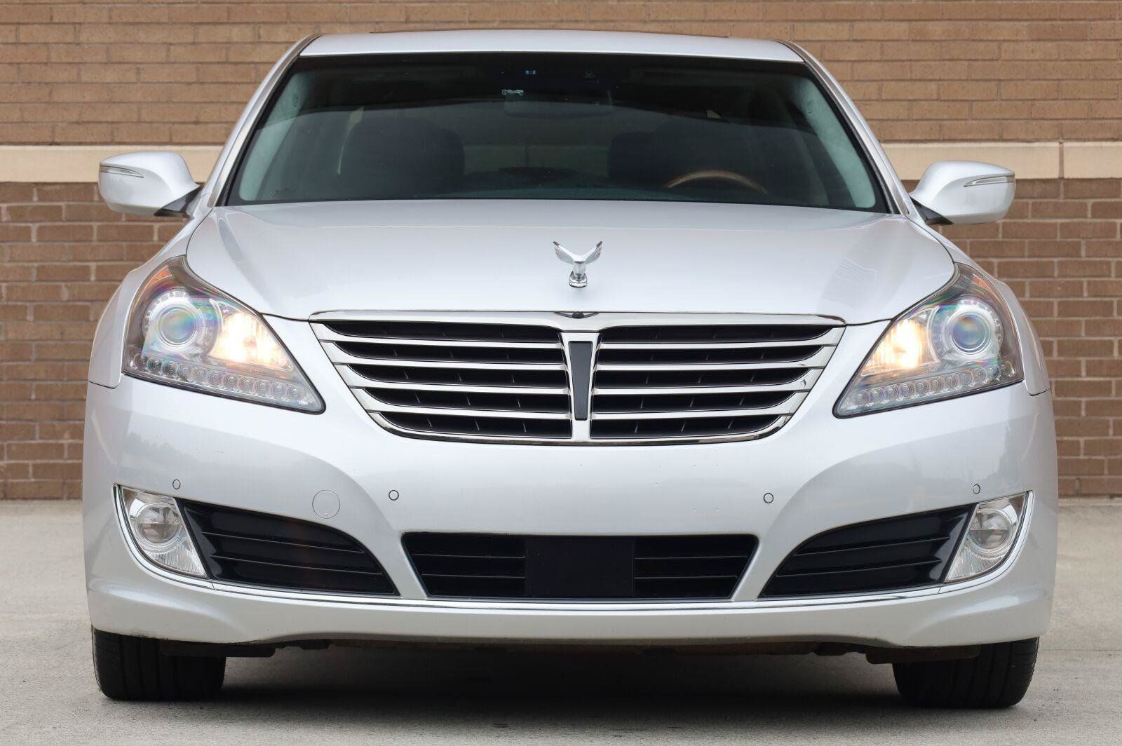Used 2015 Hyundai Equus Signature RWD image 6