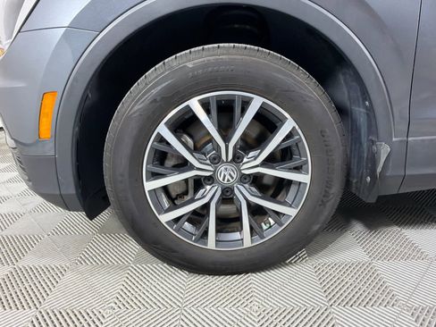 Used 2021 Volkswagen Tiguan S image 11