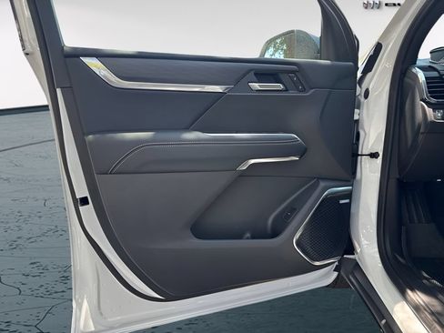 New 2026 GMC Acadia Elevation w/ Black Edition FWD image 18