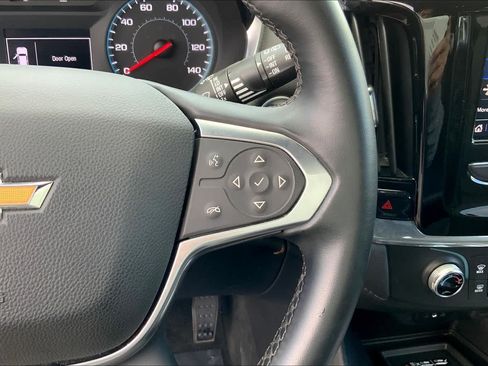 Used 2023 Chevrolet Traverse LT FWD image 23