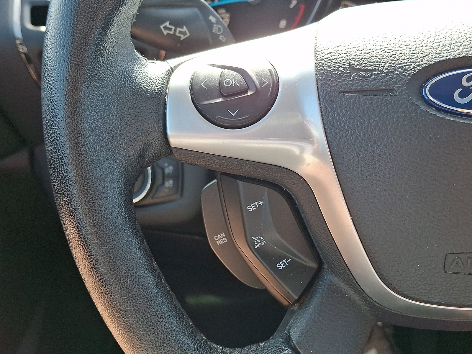 Used 2014 Ford Escape Titanium w/ Equipment Group 401A FWD image 23
