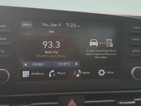 New 2025 Hyundai Elantra SE FWD image 19